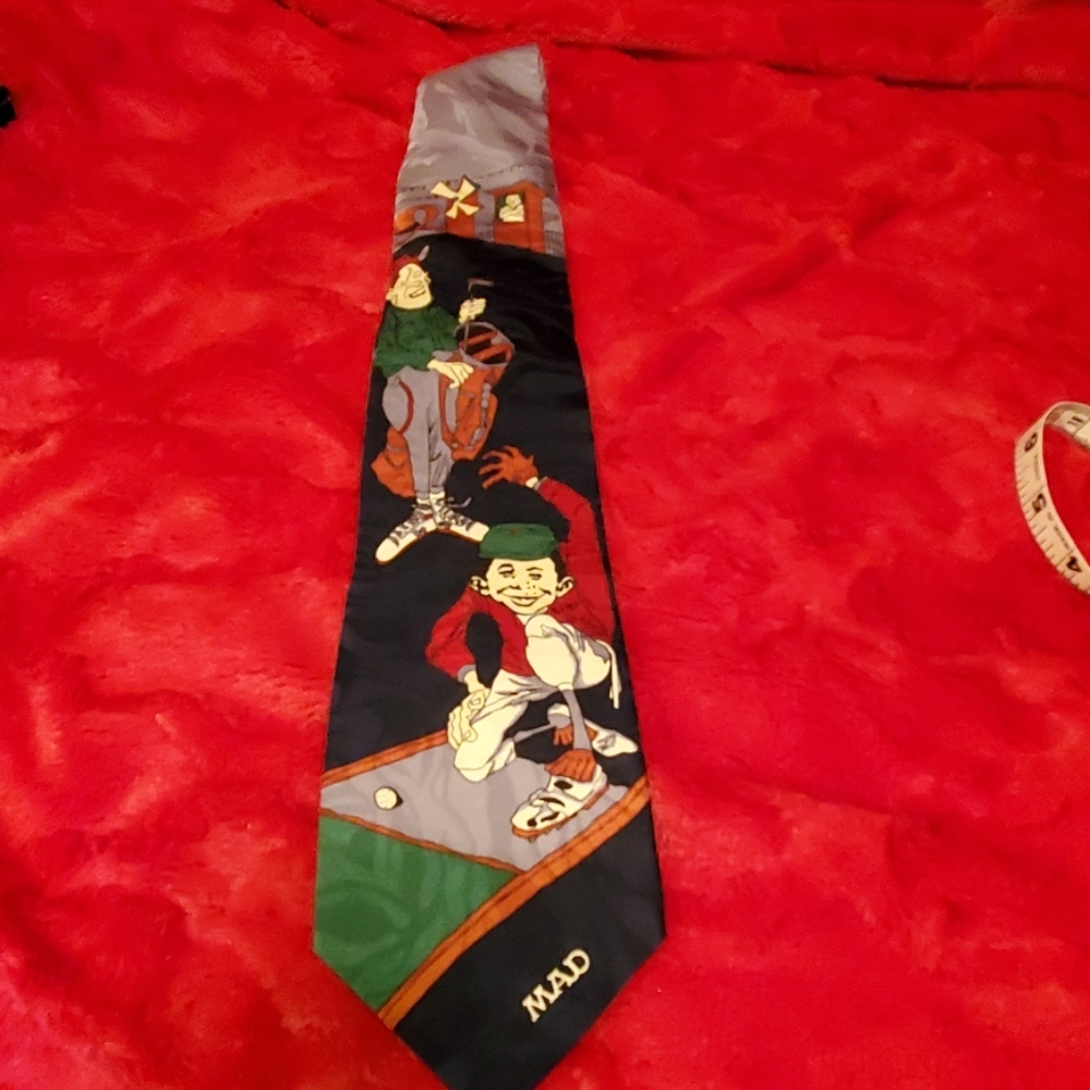 Mad magazine golf silk tie